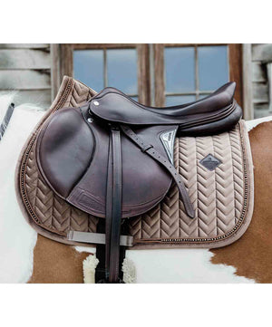 Kentucky Velvet Pearls Jump Pad.