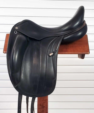 Used Equipe Viktoria Dressage 17.5''| Used Dressage Saddles|Brand: Equipe Sellier