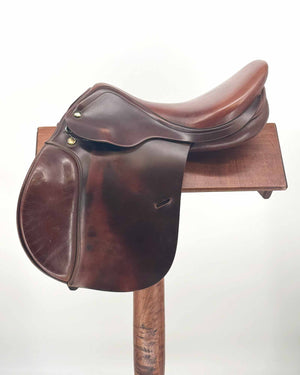 Used Prestige Jump Saddle 17''- wool flocked panels.