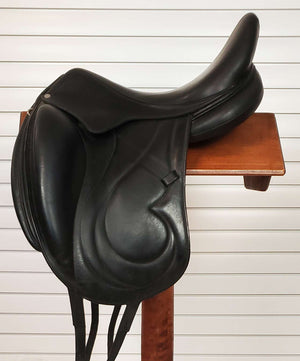 Used Antares Monoflap Dressage 17.5''