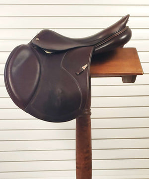 Used Equipe Performance Jump Saddle 17.5