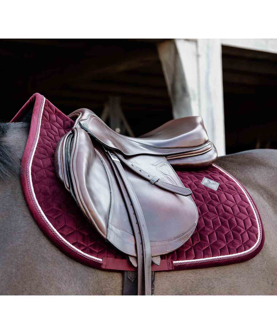 Kentucky Horsewear Velvet Jump Saddle Pad.