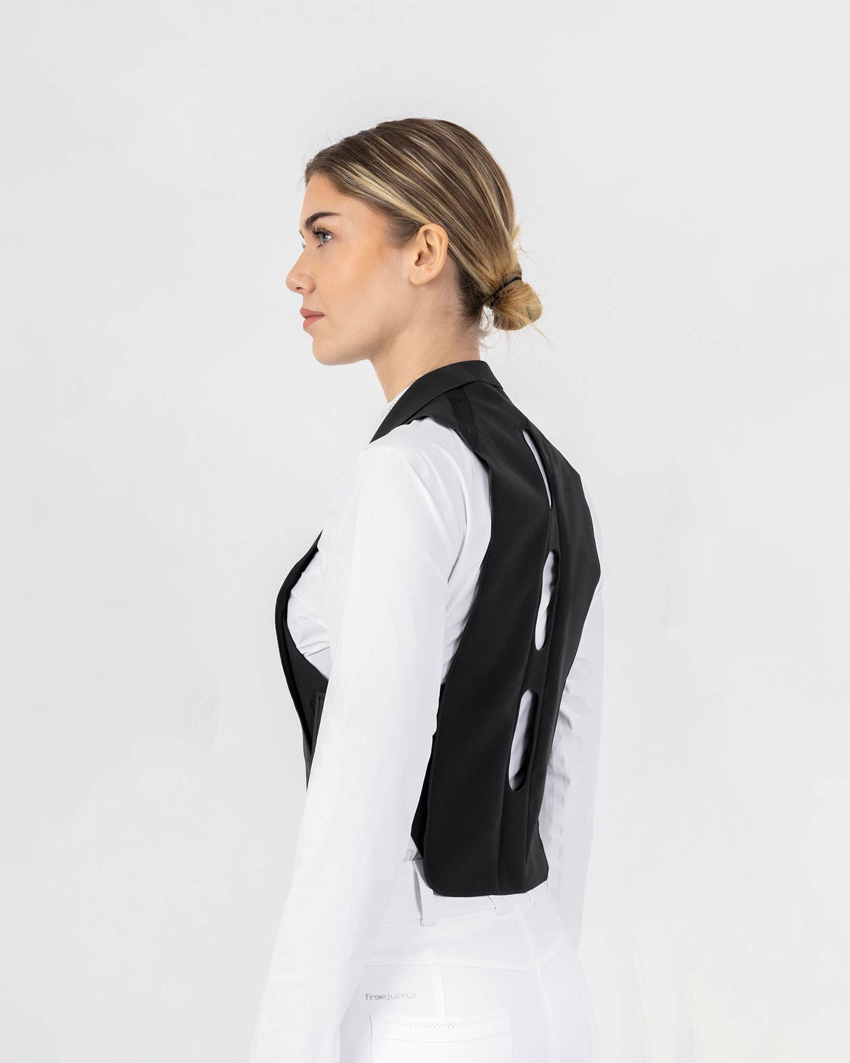 Free Jump Kids Air Vest Plume, back, not inflated. 
