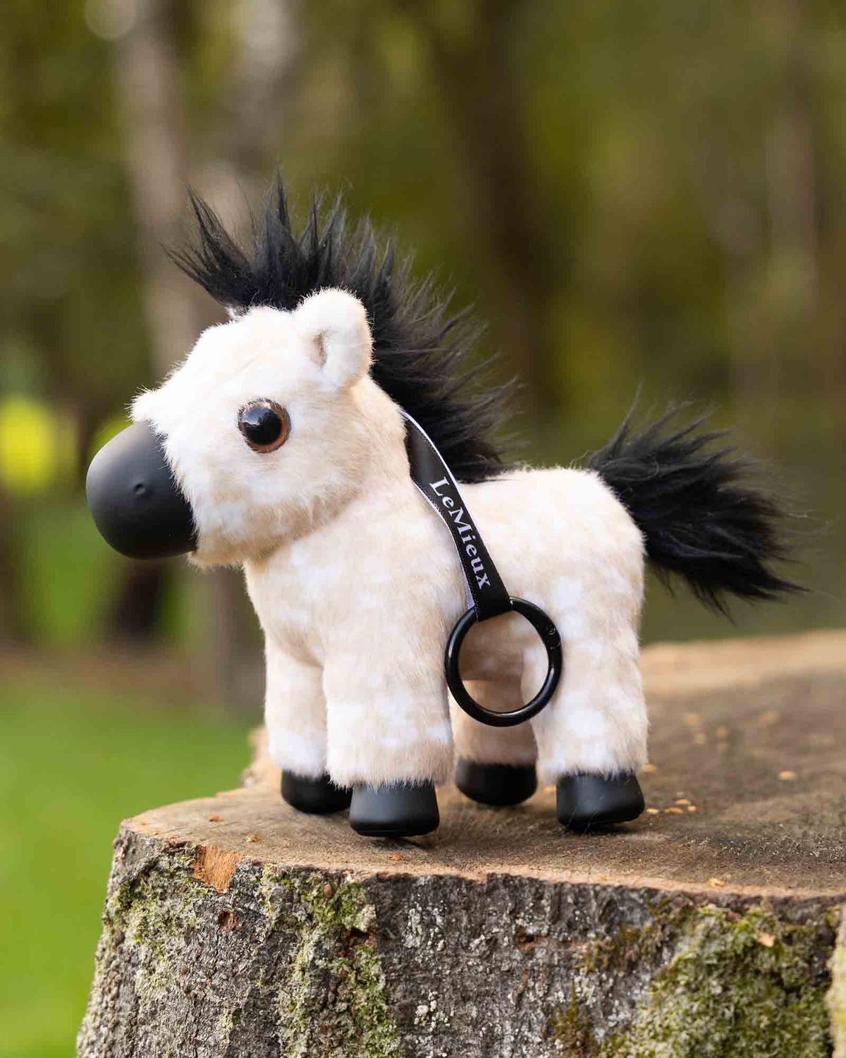 Lemieux Pony Key Ring, Dream, lifestyle. 