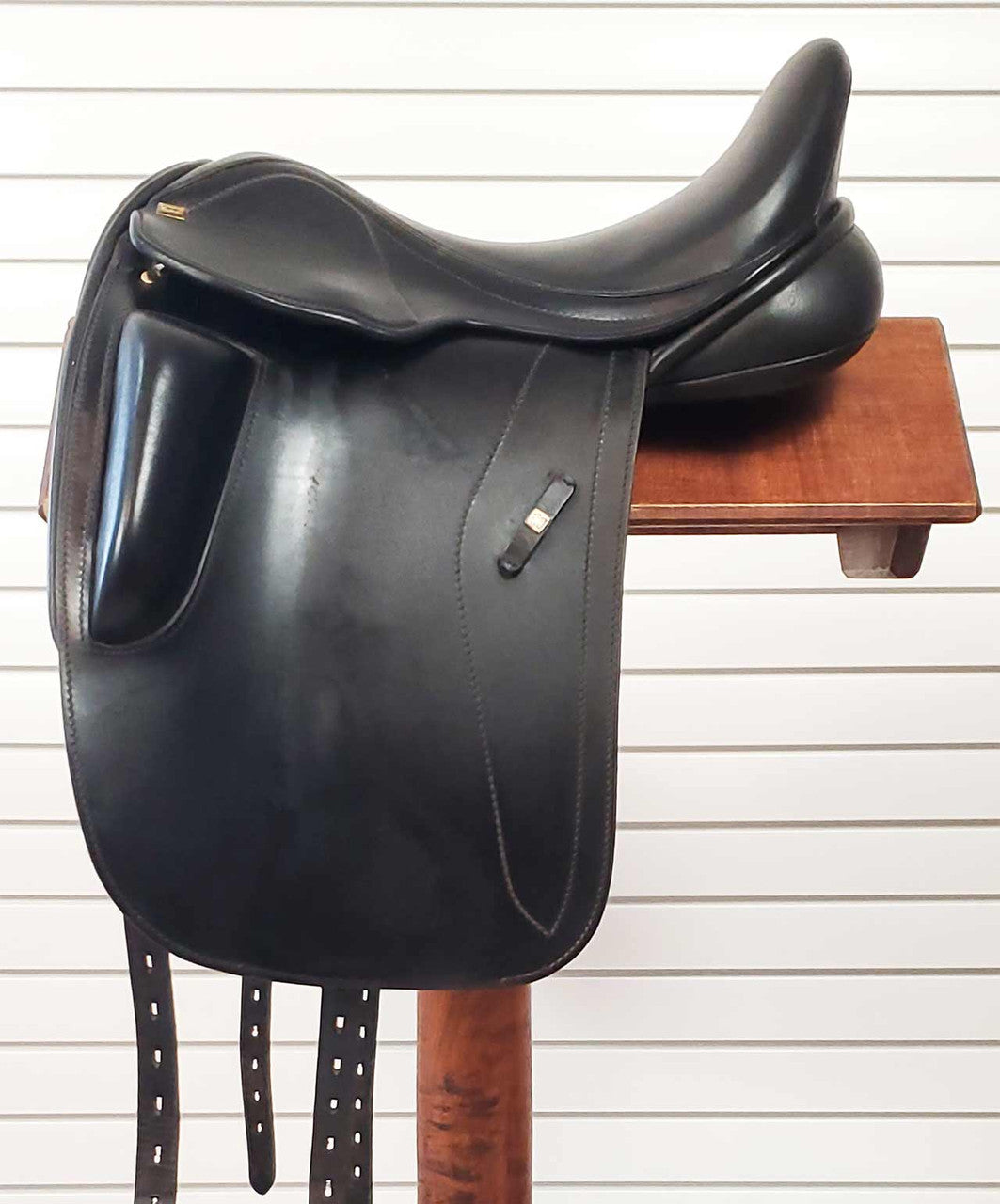 Used Black Country Dante 17".