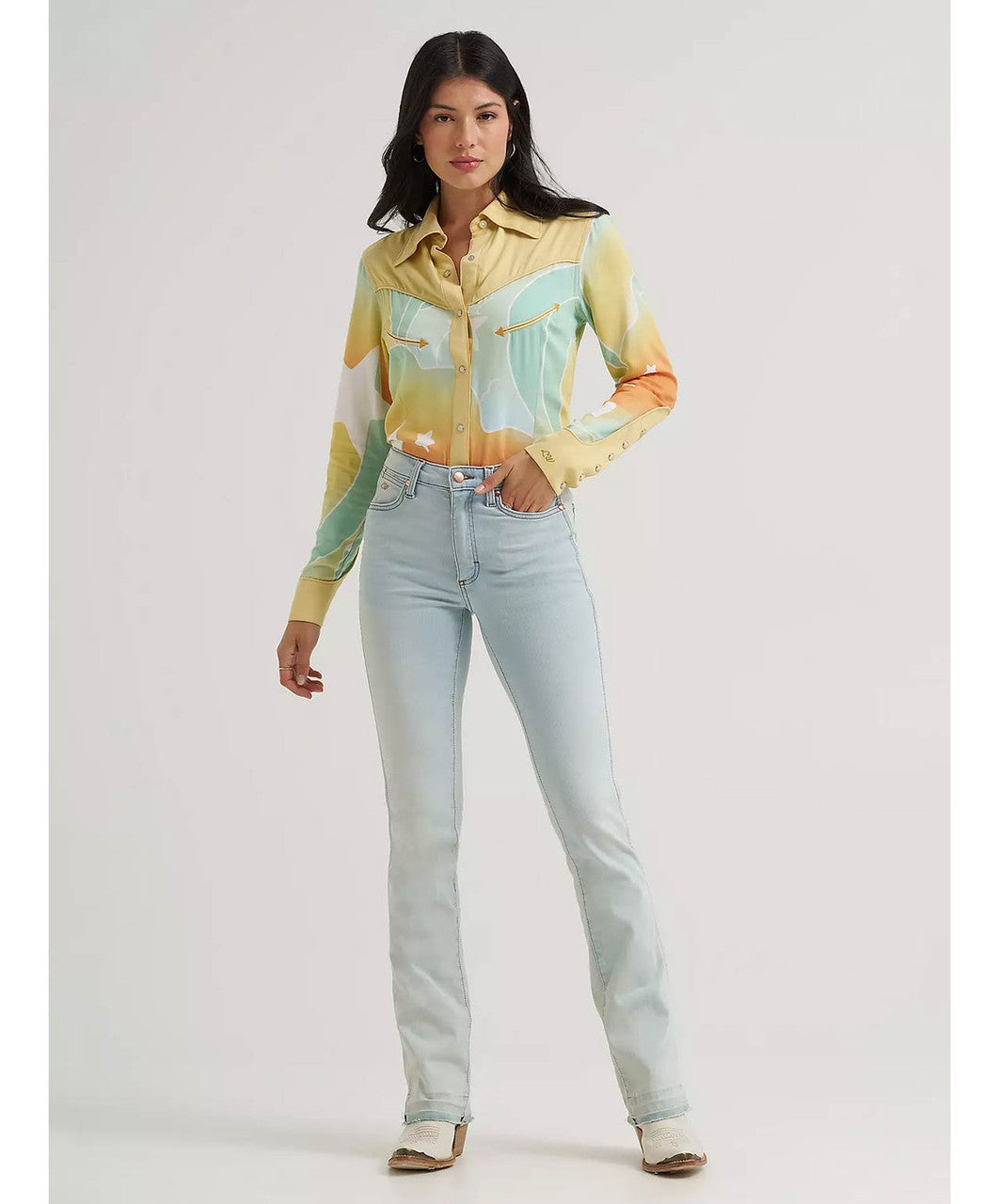 Wrangler X Lainey Wilson Womens Boot Hugger Jean.